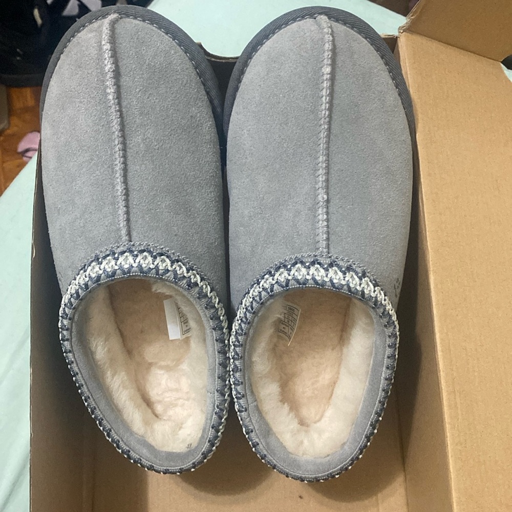 UGG Tasman slipper